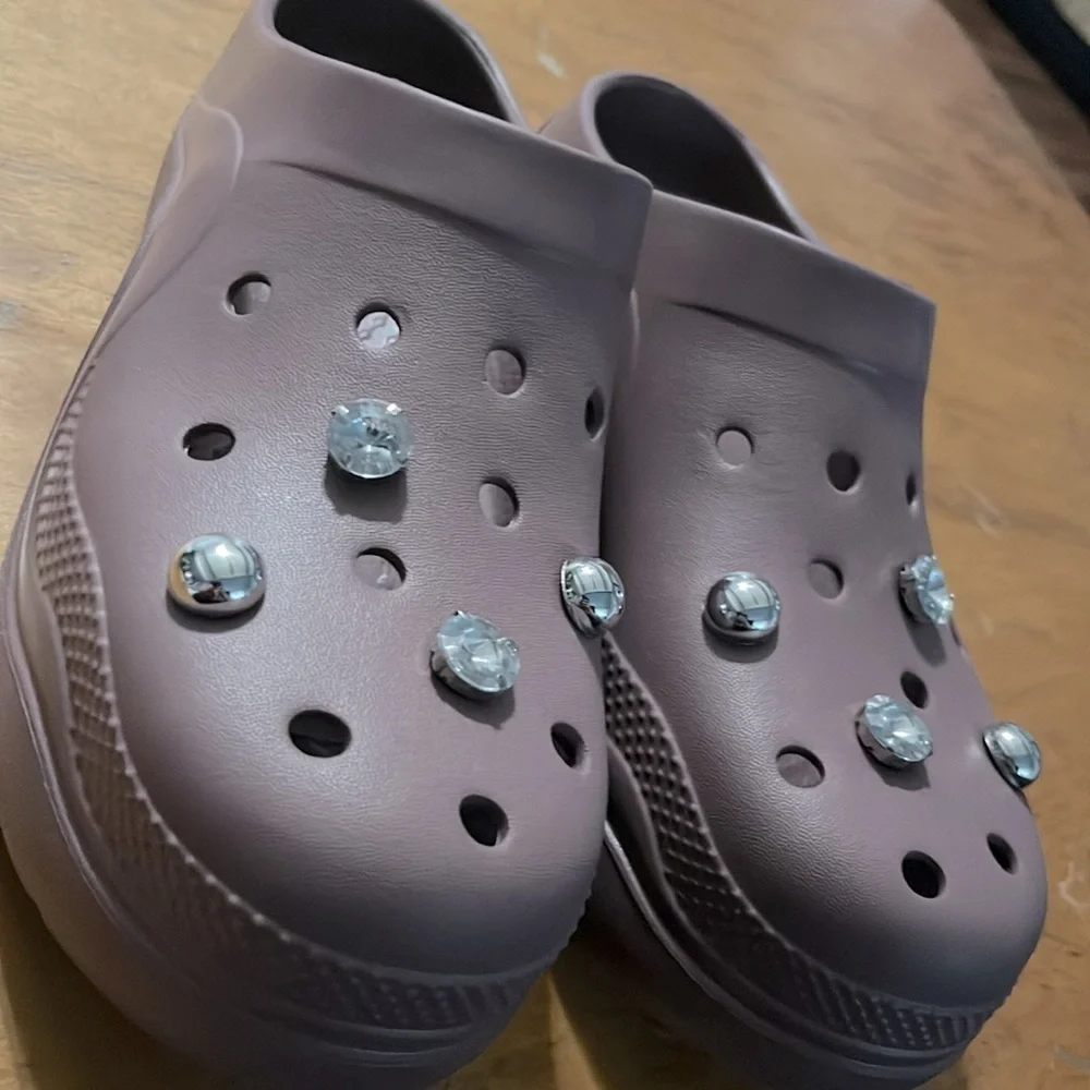 NWOT SCUFF MAUVE - SM REBOOTED